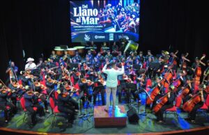 El Llano conquistó al público samario con vibrante noche sinfónica en el Teatro Cajamag